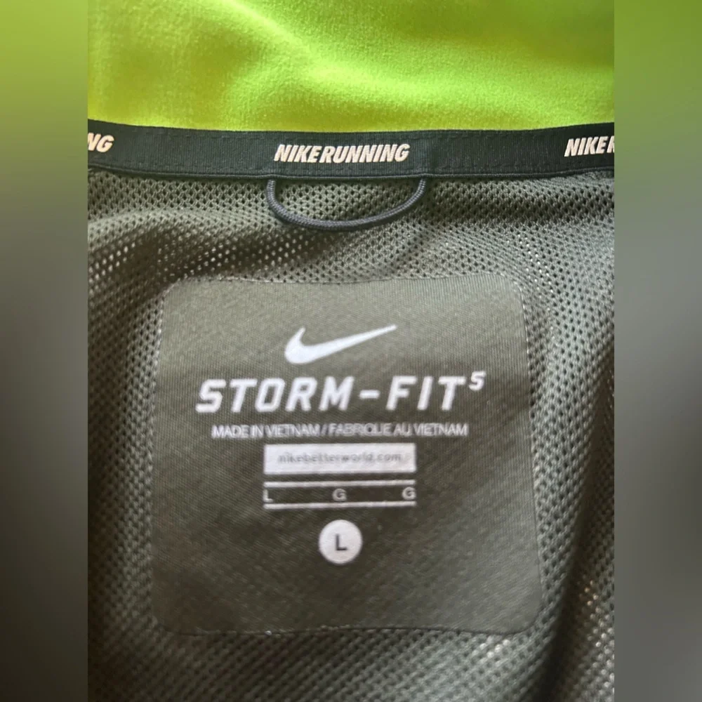 Nike Men’s Vapor Storm-FIT 5 Reflective Running Jacket Green Size Large